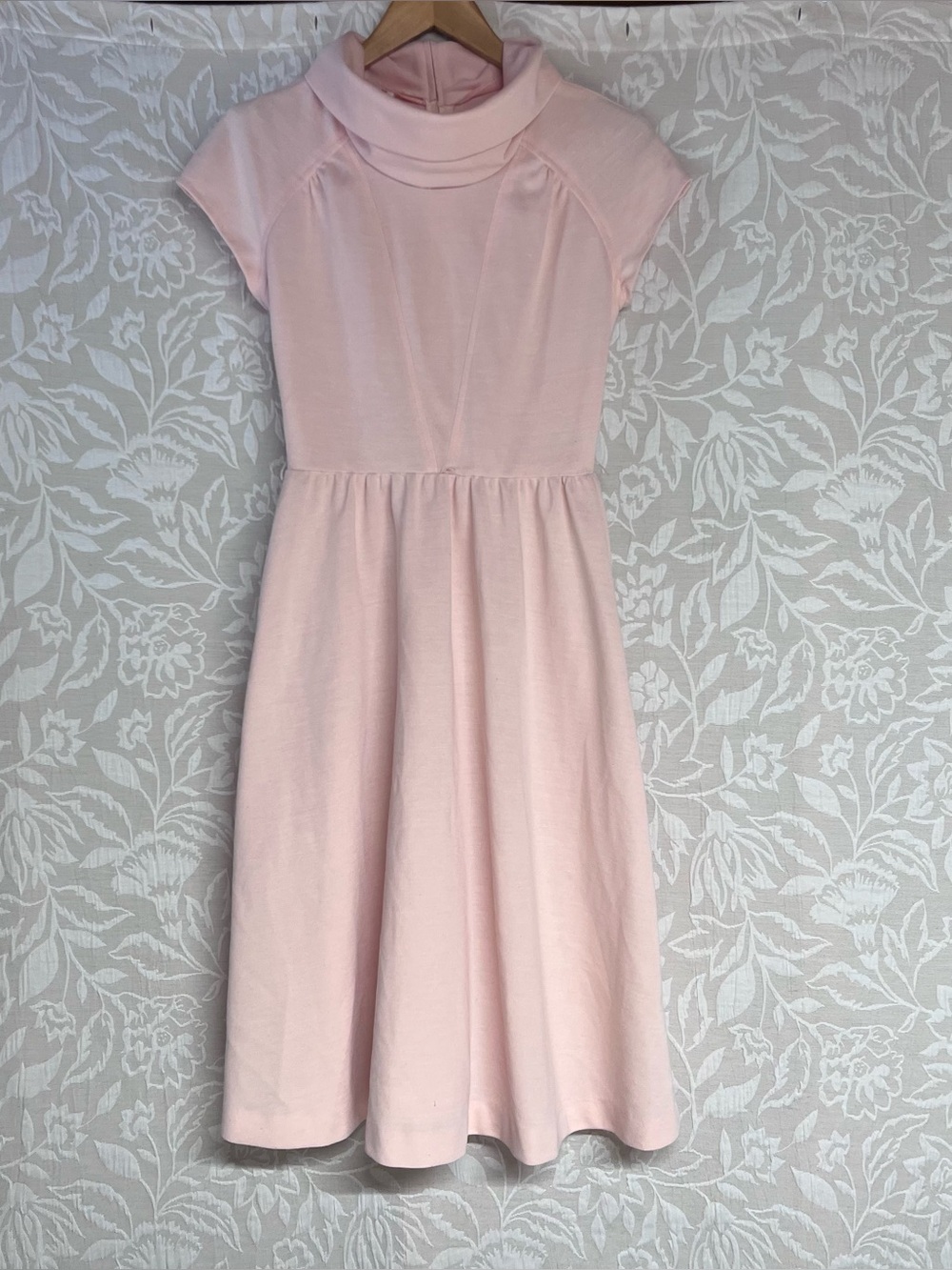 Jerrell Vintage 60’s Light Pink High Cowl Neck Mini Flare Dress. Small